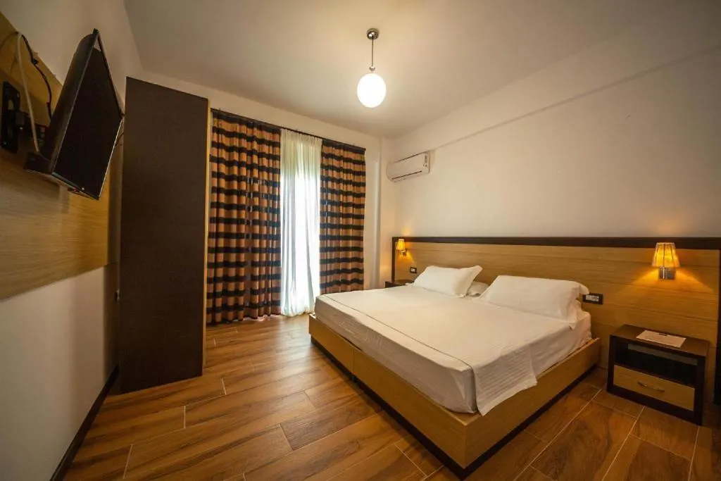 B&B Inada Rooms 사밀