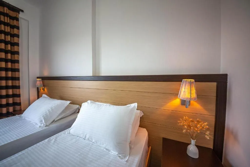 Inada Rooms 사밀 B&B