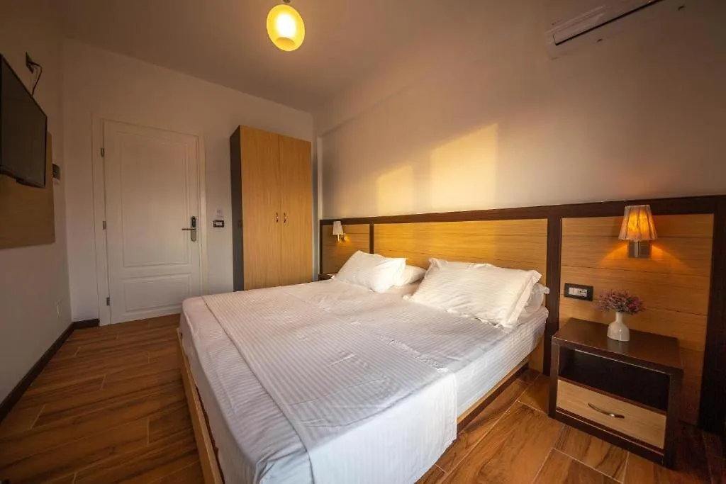Alojamento de Acomodação e Pequeno-almoço Inada Rooms Ksamil